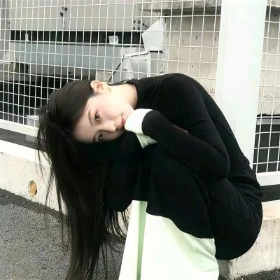 黑影窥窗